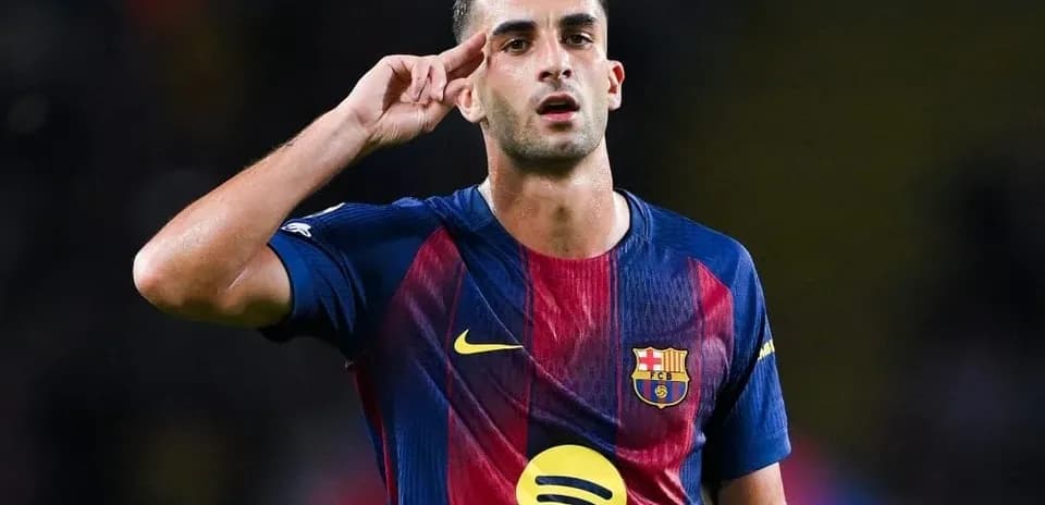 Jugador de FC Barcelona saludando al público