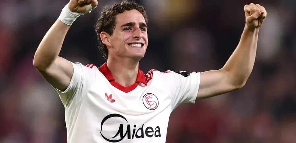 Jugador celebrando un gol del Sevilla