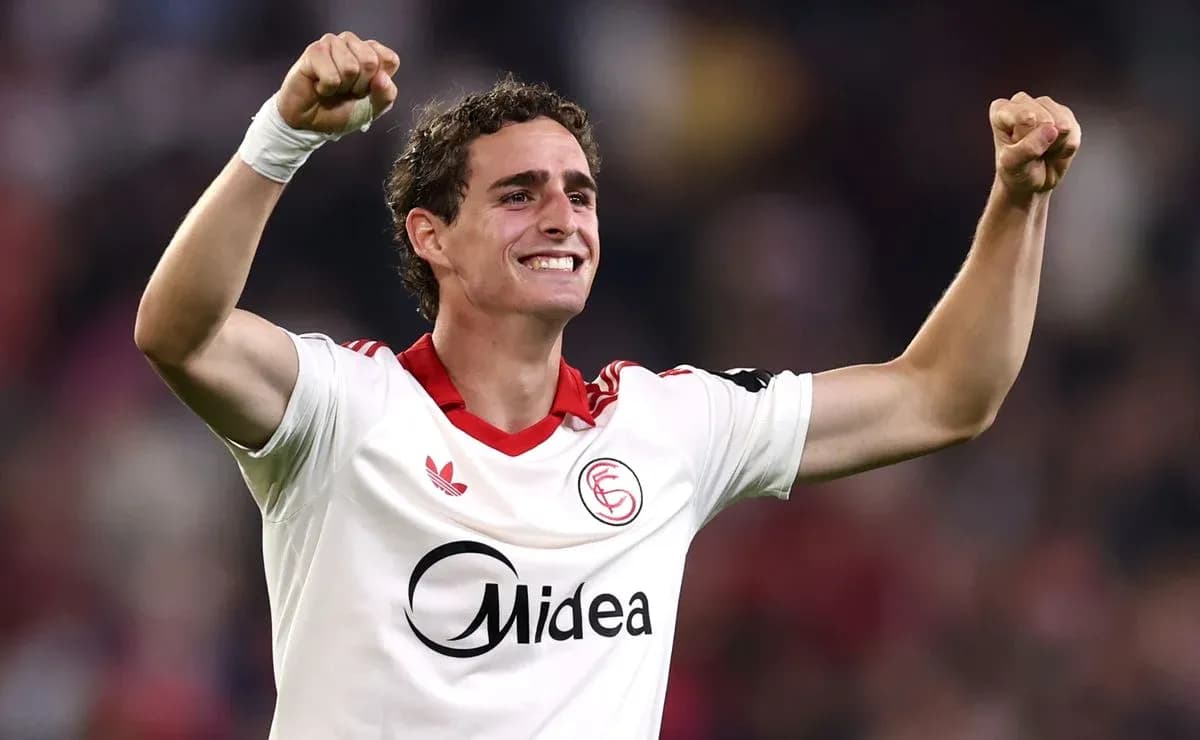 Jugador celebrando un gol del Sevilla