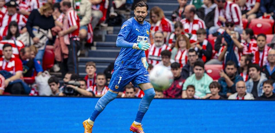 Portero de Valencia durante el partido
