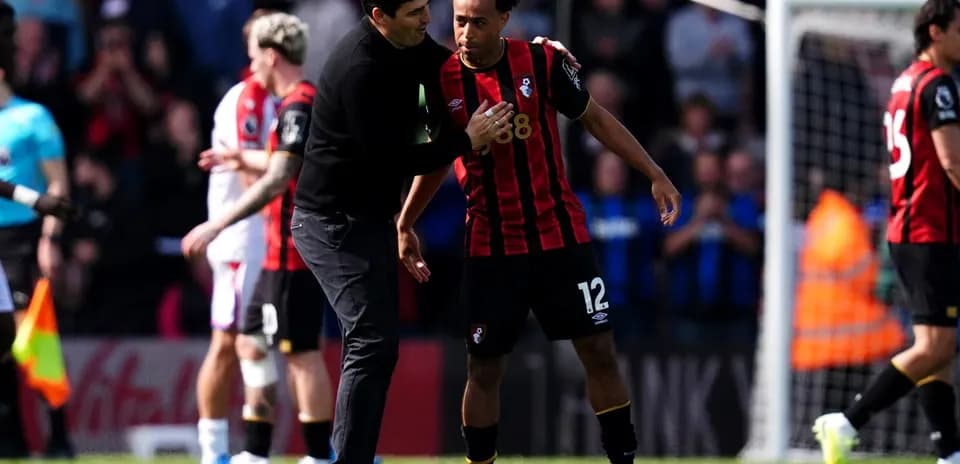 Entrenador y jugador de Bournemouth en el partido