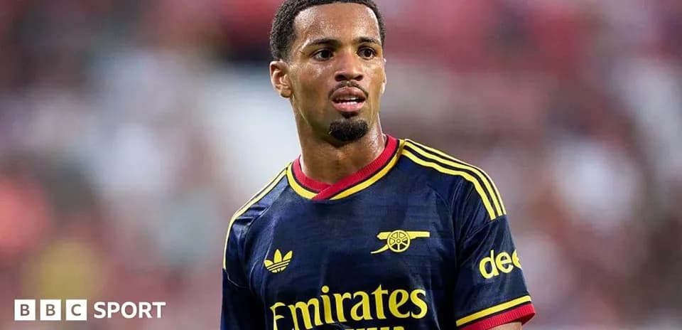 Jugador de Arsenal en el campo durante el partido