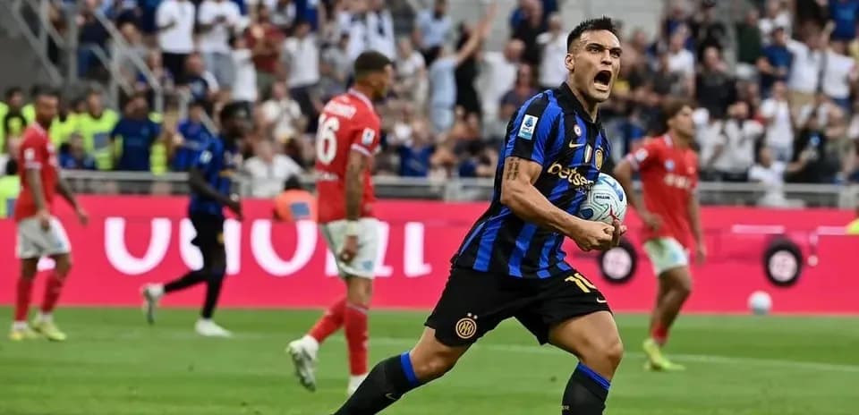 Lautaro Martínez celebrando un gol en Serie A