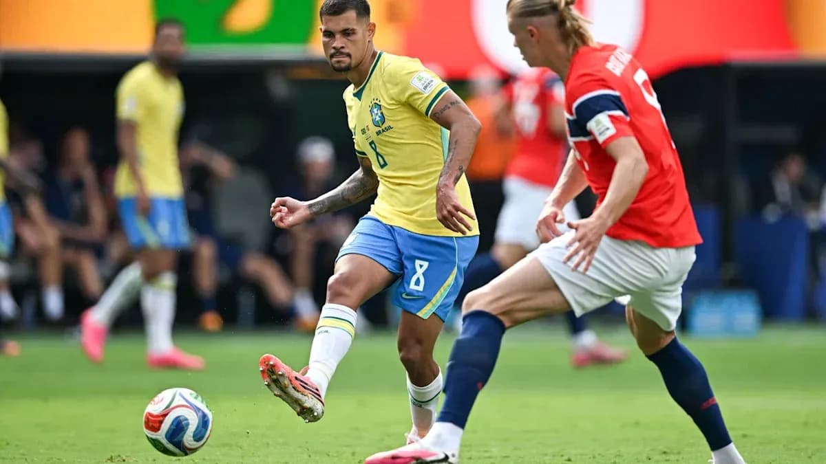 Jugador de Brasil pasando el balón en partido