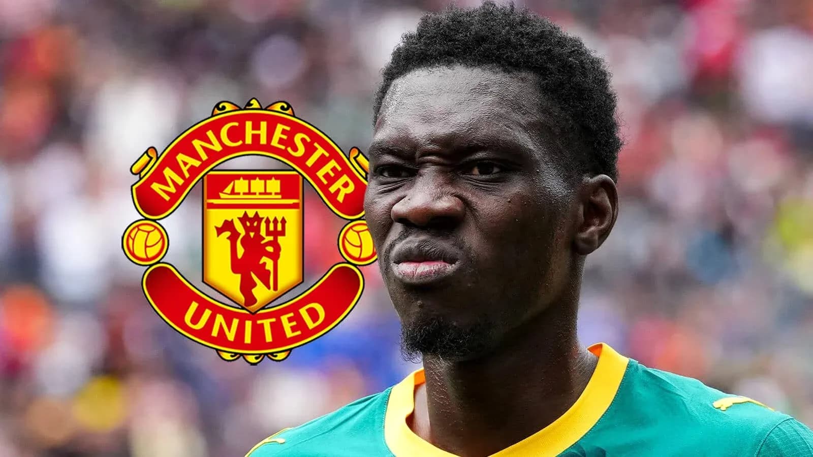 Jugador con camiseta de portero frente a logo de Manchester United