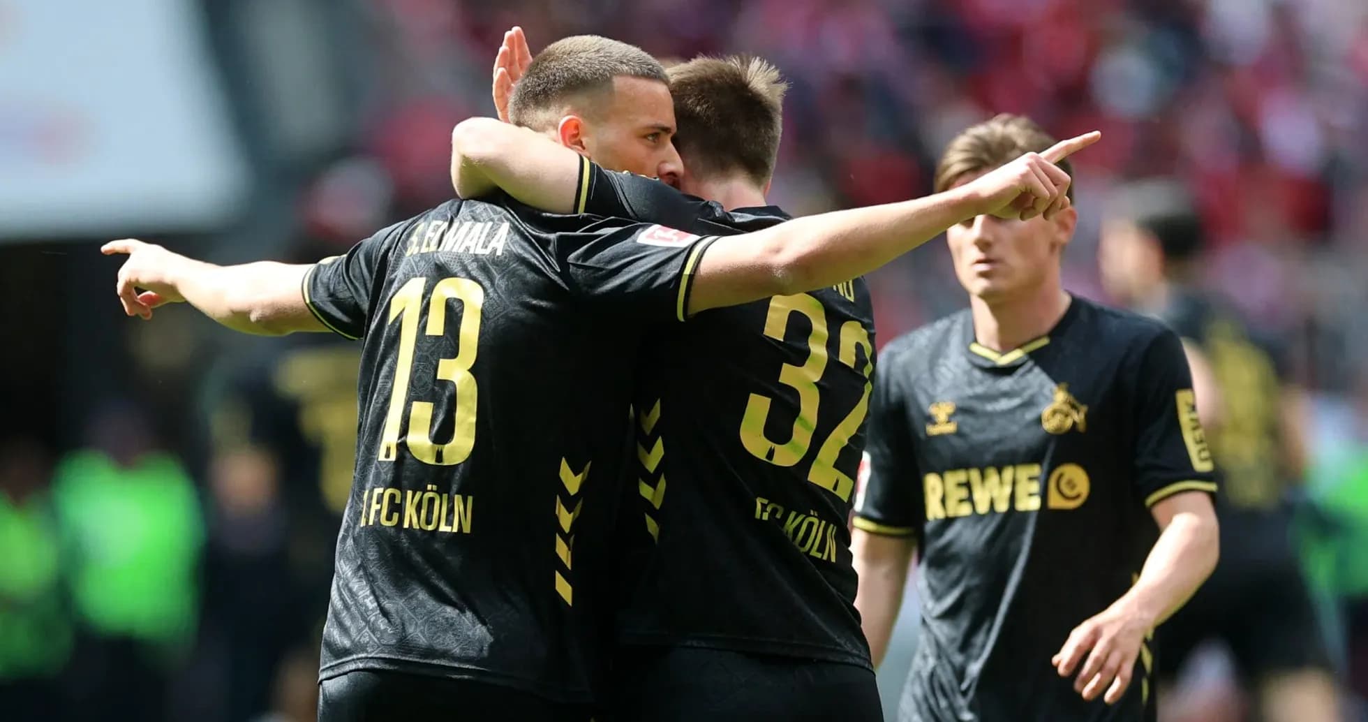 Jugadores del FC Köln celebrando un gol en partido