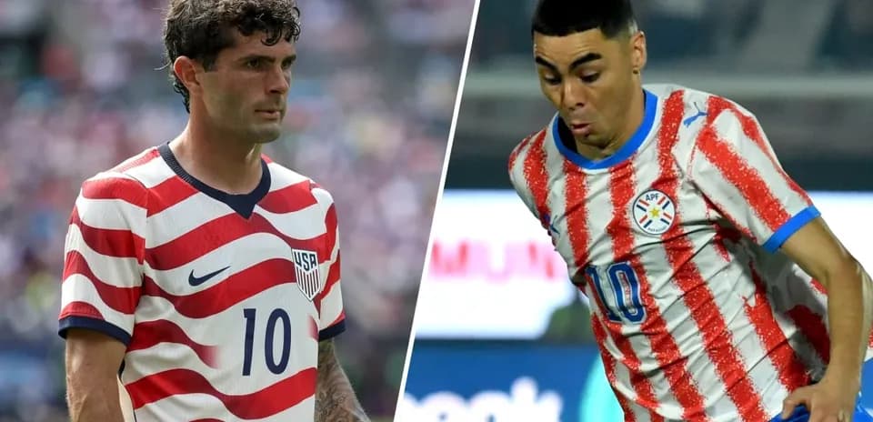 Jugadores de Estados Unidos y Paraguay en el partido