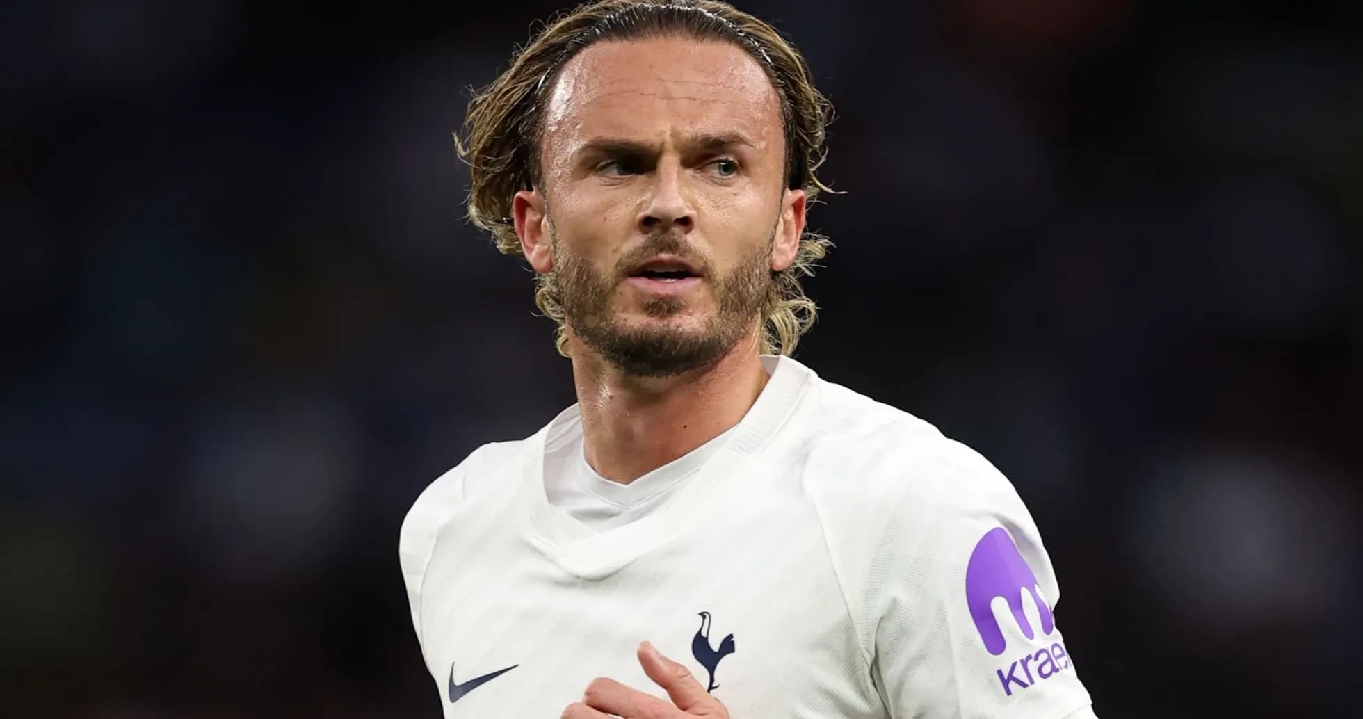 Jugador de Tottenham en acción durante un partido