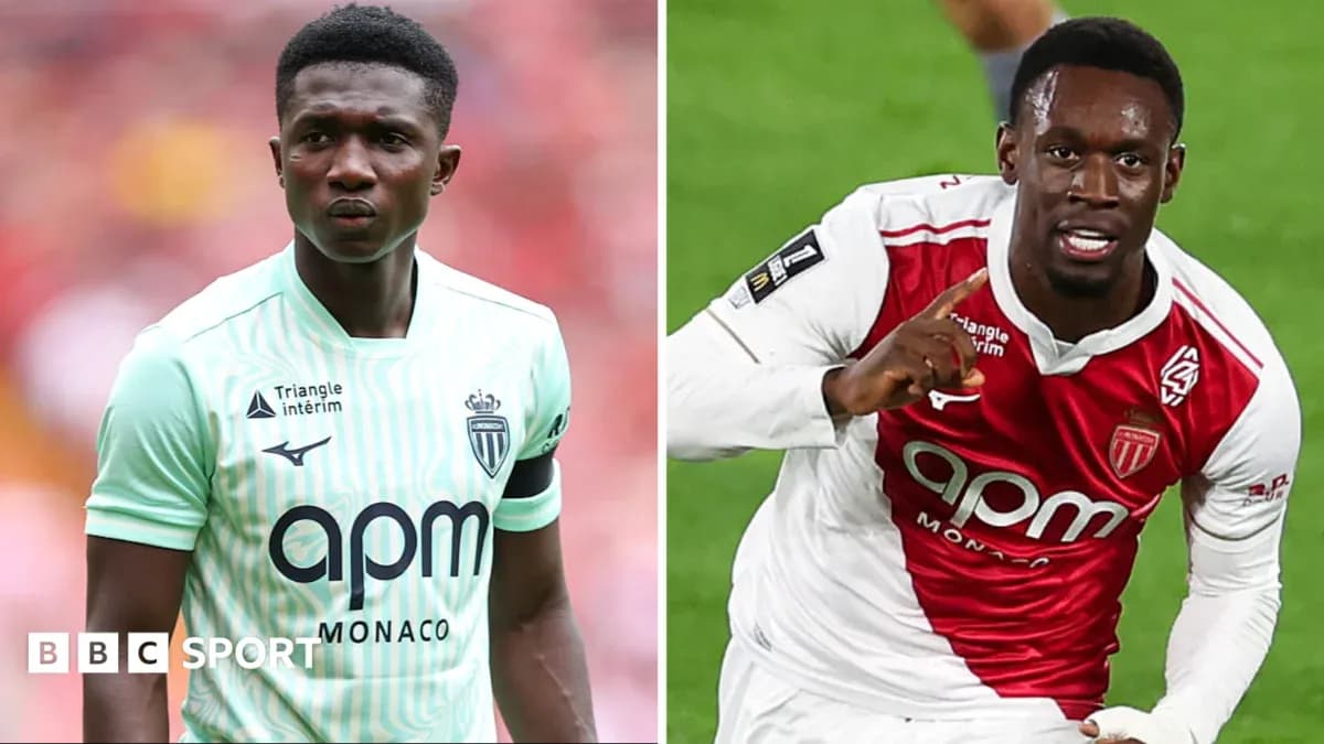 Dos jugadores de AS Monaco en diferentes camisetas