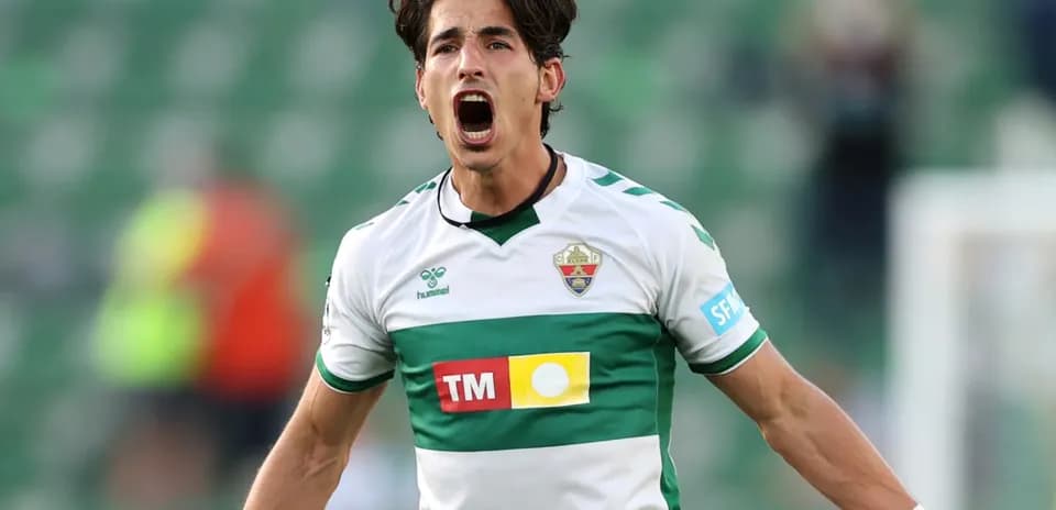 Jugador de Elche celebrando un gol