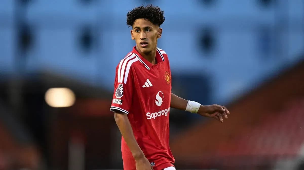 Jugador de Manchester United en el campo durante partido