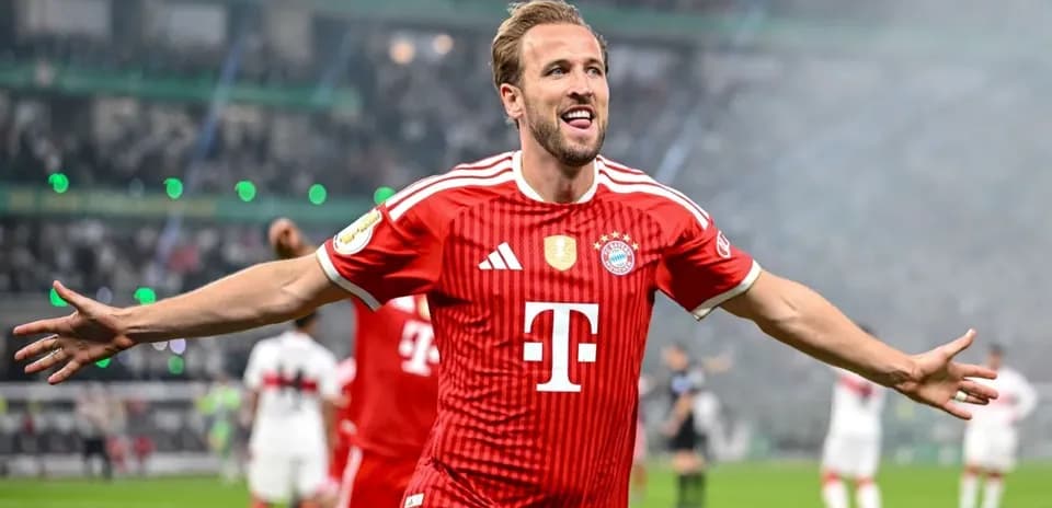 Jugador de Bayern Múnich celebrando un gol en el estadio