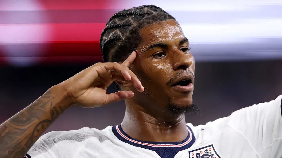 Jugador de Inglaterra celebrando un gol