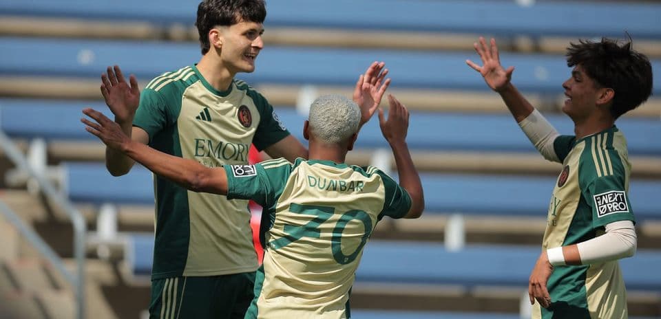 Jugadores de Atlanta United II celebrando un gol