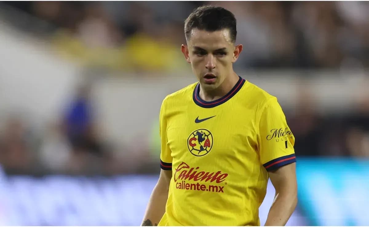 Jugador de Club América durante el partido