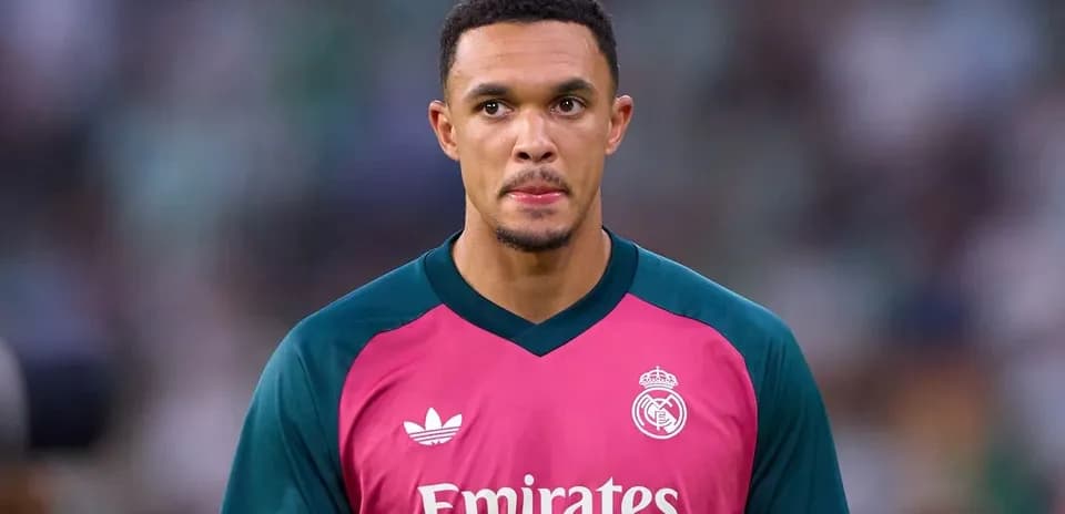Portero de Real Madrid en el campo de juego
