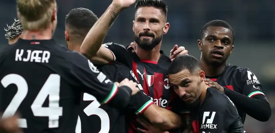 Jugadores del AC Milan celebrando un gol