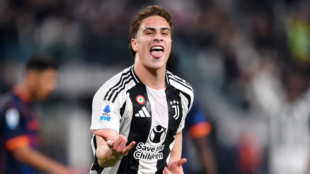 Jugador de Juventus celebra un gol