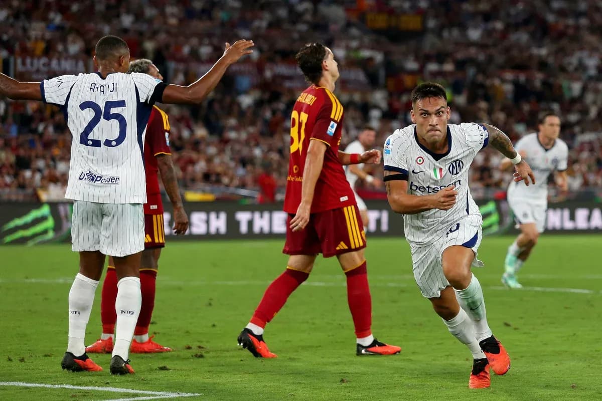 Lautaro Martínez celebra un gol contra AS Roma