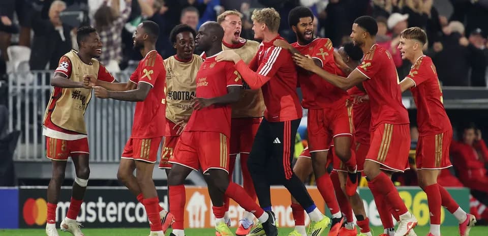 Jugadores de Lille celebrando un gol en el partido