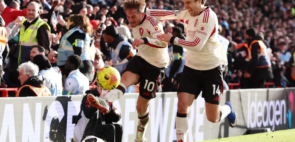 Celebración de goles de Liverpool en partido