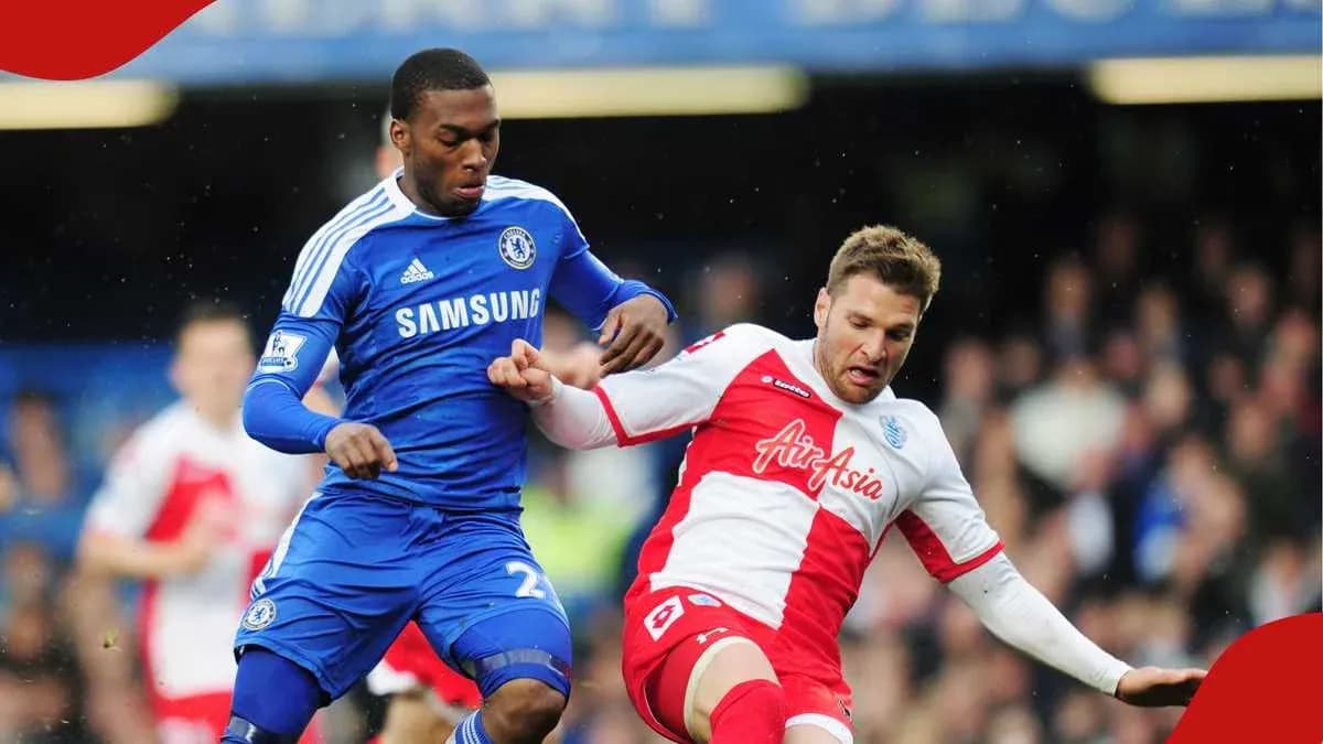 Jugador de Chelsea desafiando a rival de QPR
