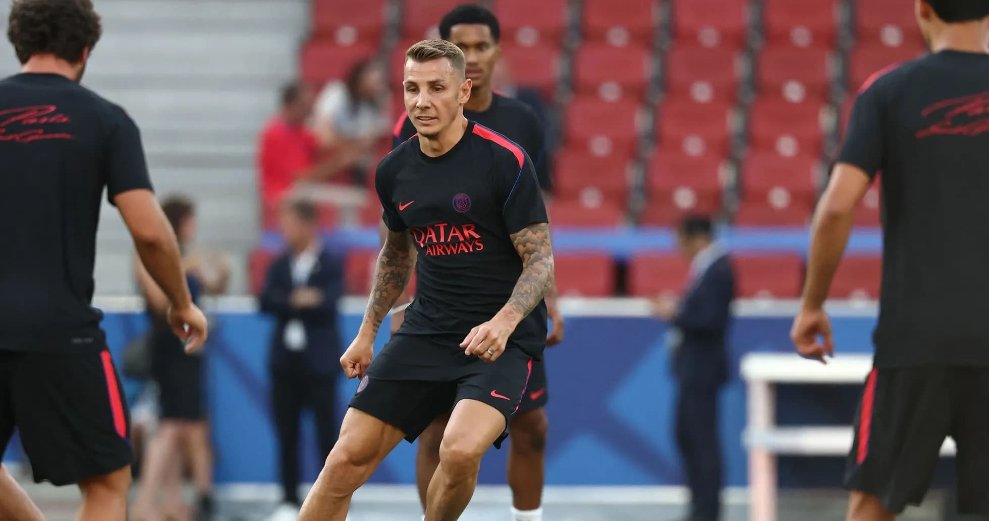 Jugador entrenando en la sesión previa al partido