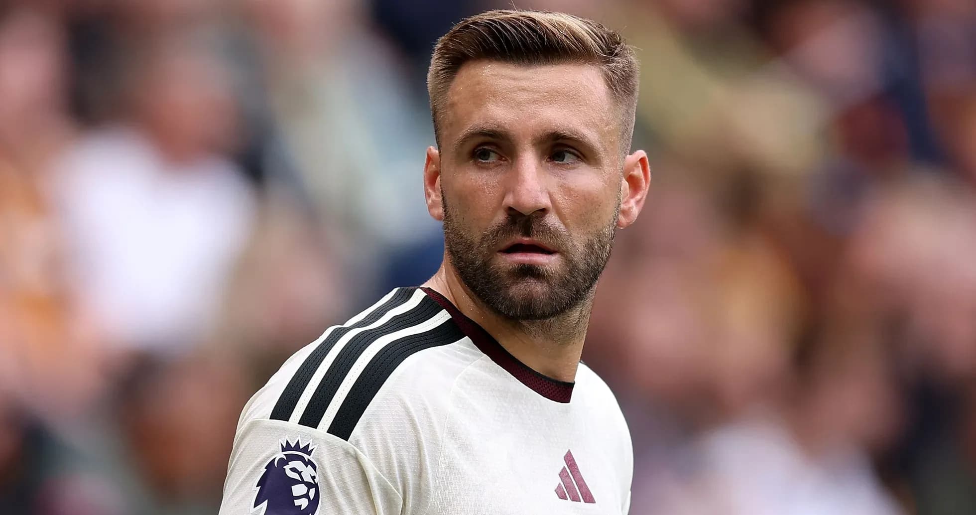 Jugador de fútbol con camiseta del Manchester United