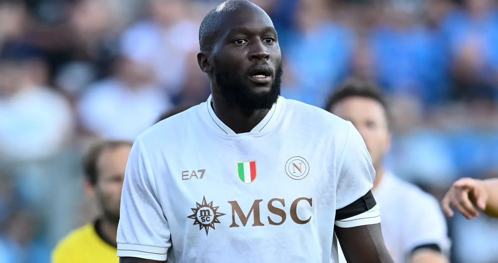 Jugador de Napoli en acción durante un partido