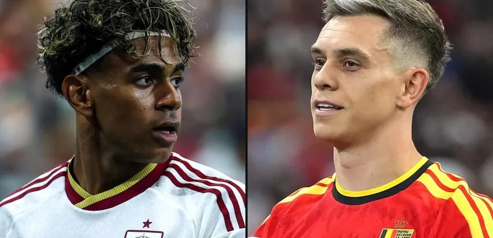 Jugadores de España y Bélgica en el partido
