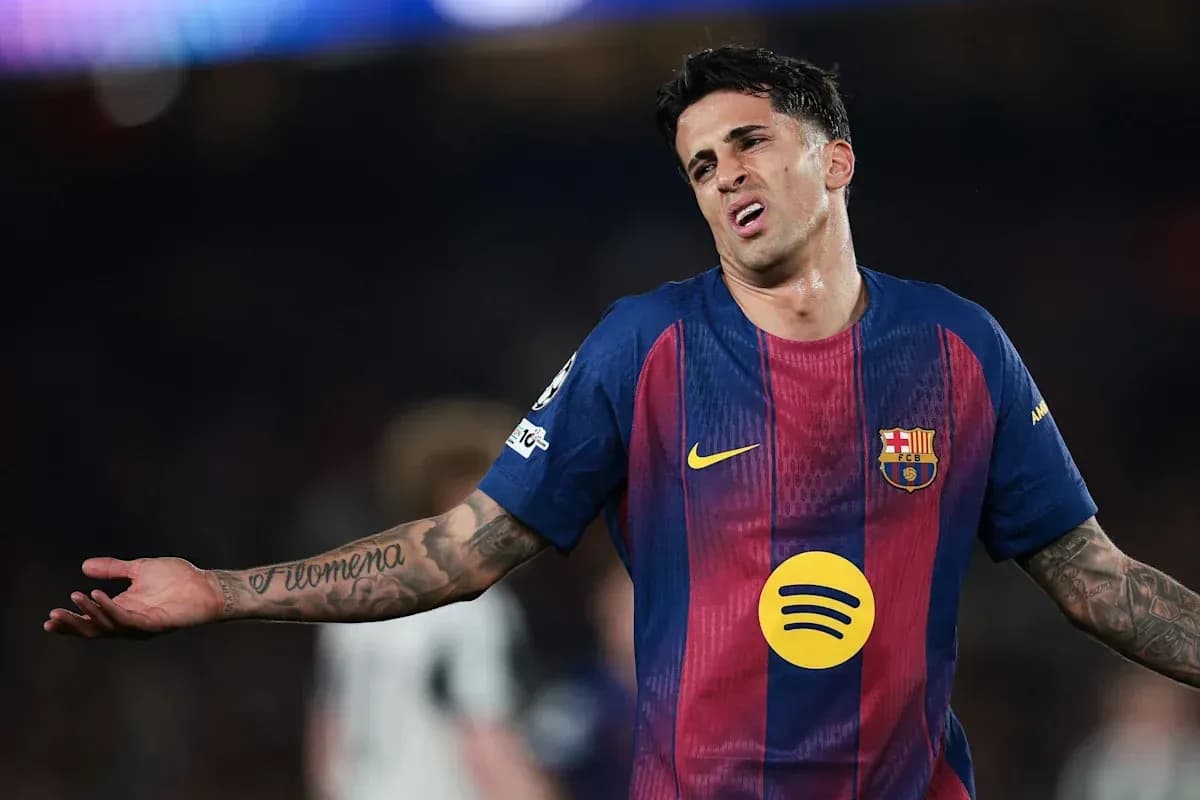 Jugador de Barcelona gesticulando durante un partido