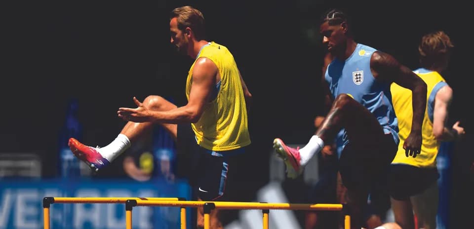 Jugadores entrenando en sesión de práctica