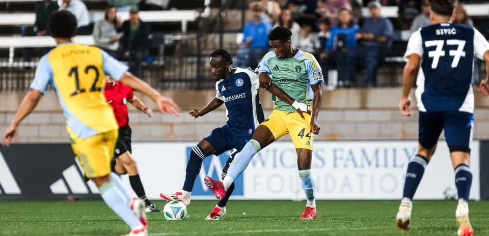 Acción de juego entre Philadelphia Union II y Huntsville City