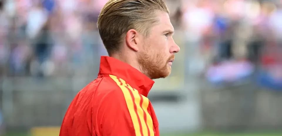 Jugador en el campo durante el calentamiento