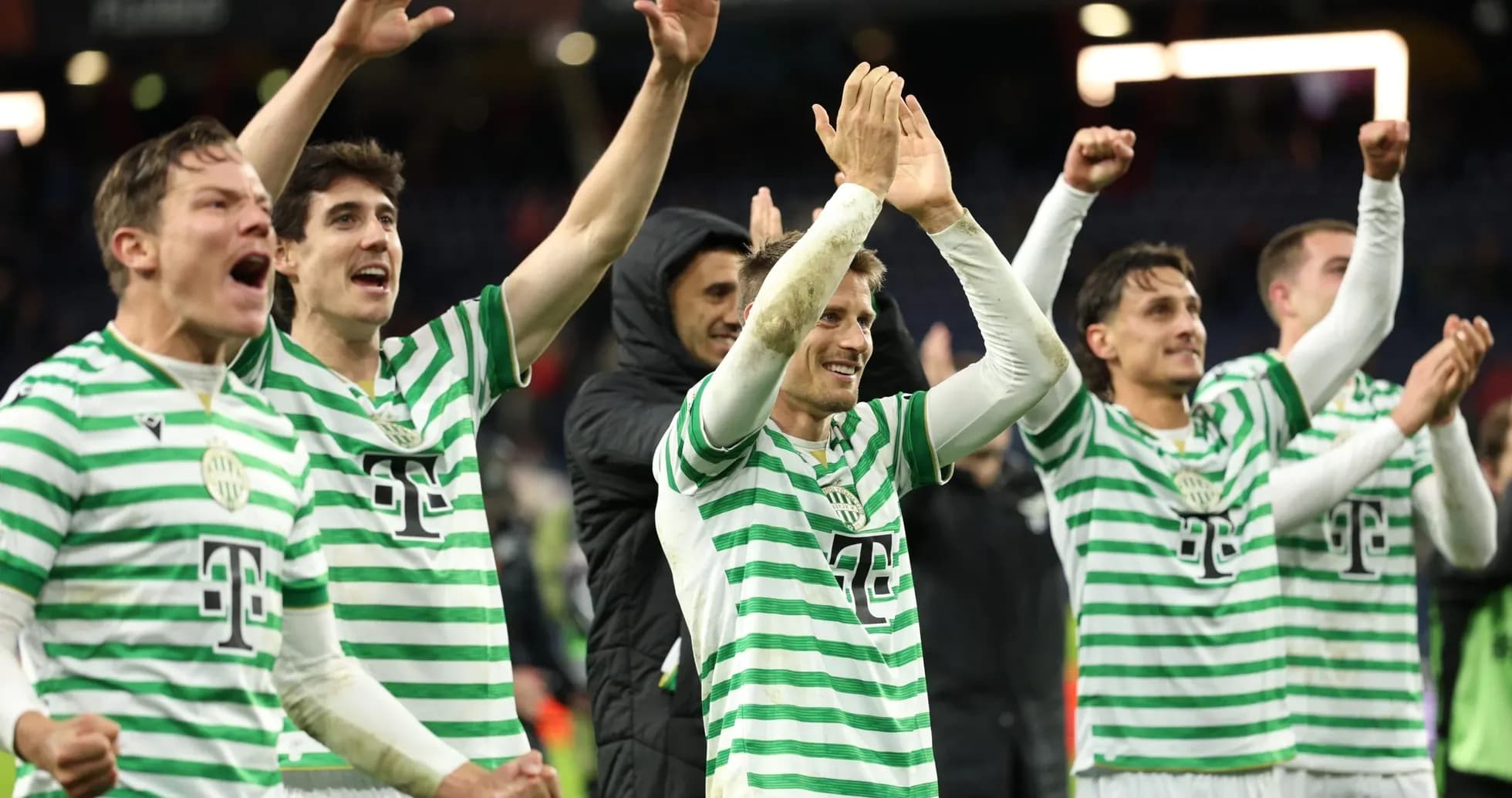 Jugadores de Ferencvarosi TC celebrando