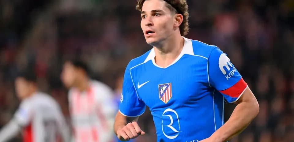 Jugador de Atlético de Madrid en acción durante partido
