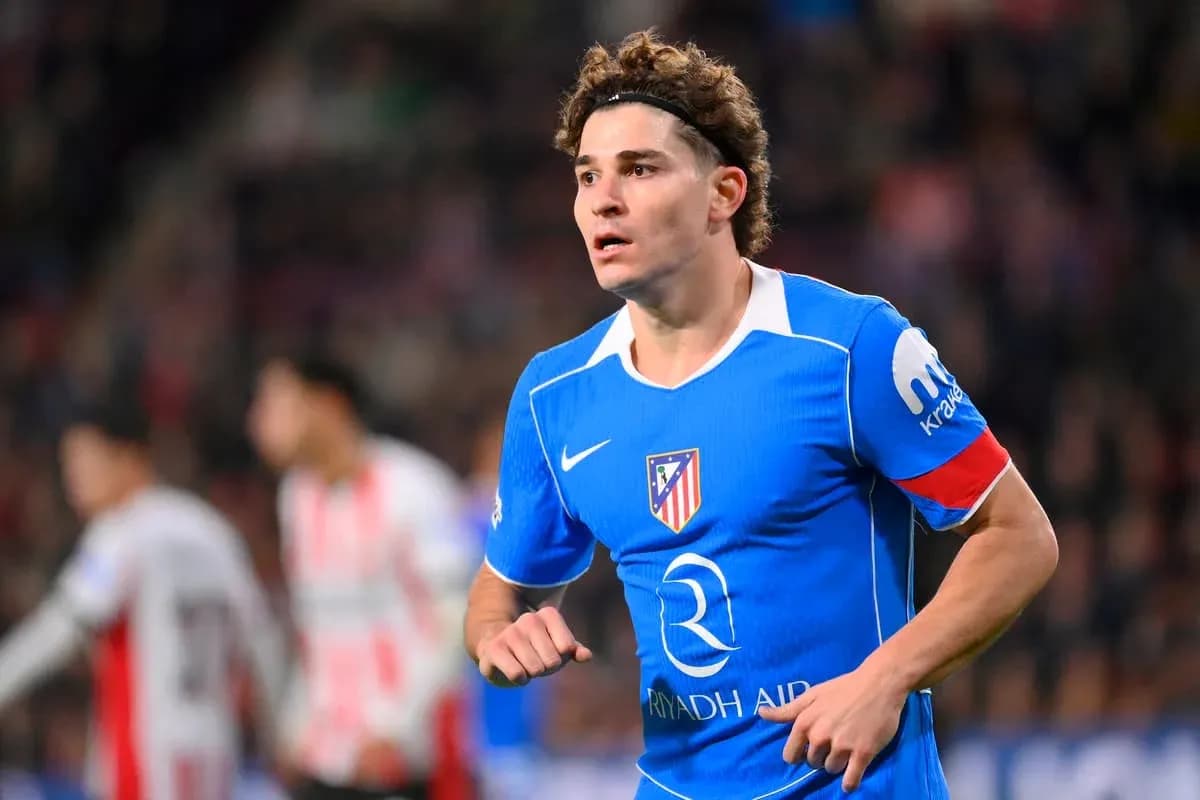 Jugador de Atlético de Madrid en acción durante partido