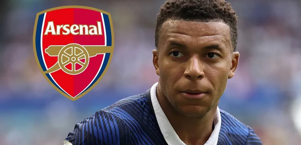 Jugador de fútbol con logo de Arsenal superpuesto
