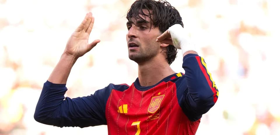 Jugador de España gesticulando en el campo