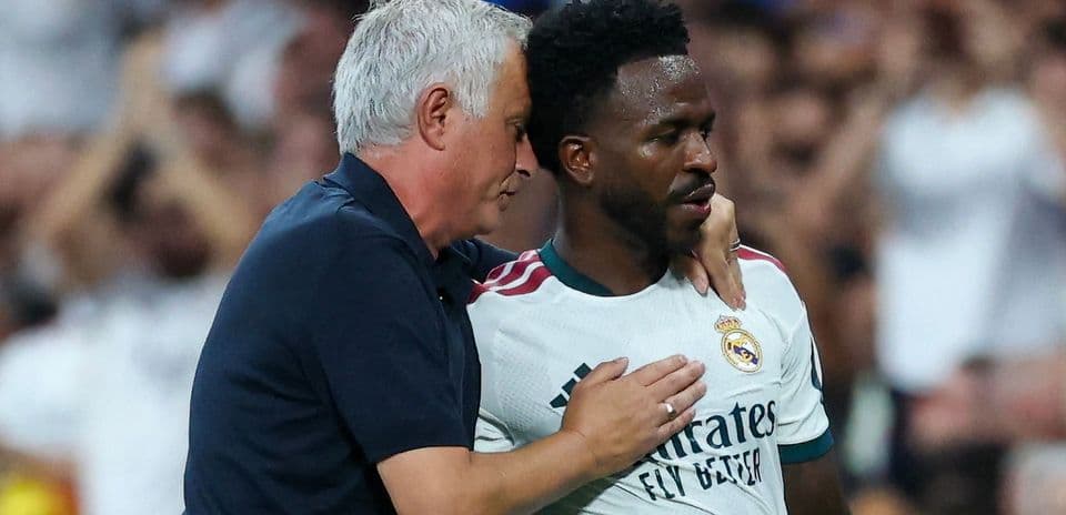 José Mourinho defiende a Vinicius Junior tras silbidos en victoria del Real Madrid ante Inter