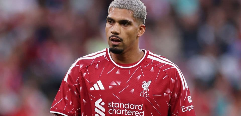 Ronald Araujo sorprendido por la intensidad y ritmo de la Premier League tras su cesión al Liverpool desde Barcelona