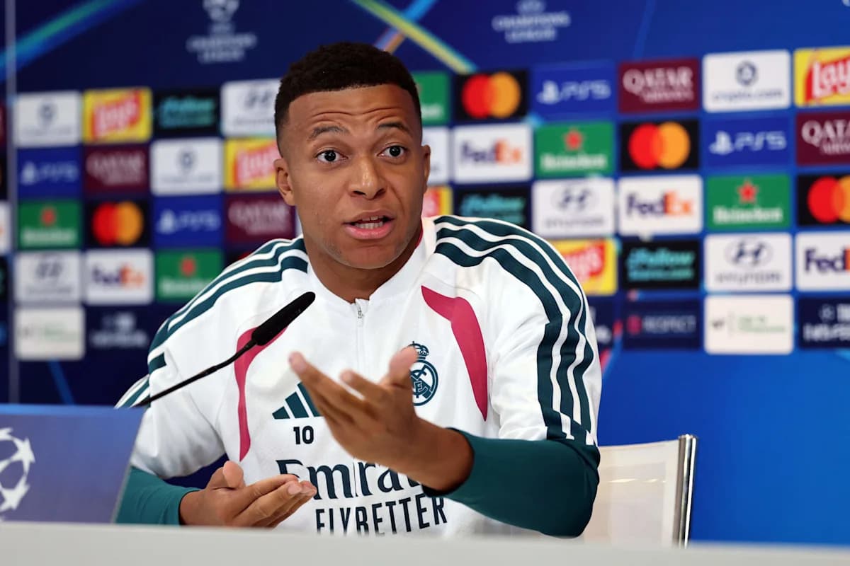 Kylian Mbappé responde a comparación con Dembélé y Raphinha antes del estreno en Champions League