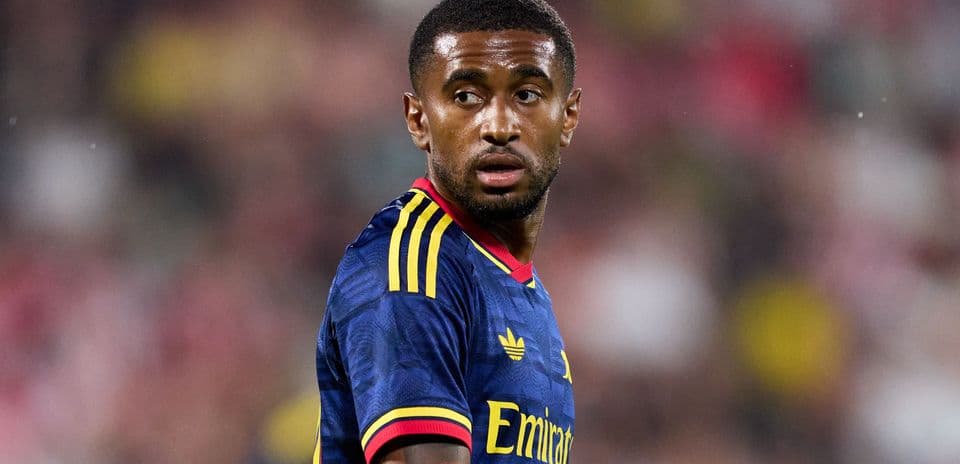 Reiss Nelson se despide de Arsenal tras acuerdo para terminar contrato