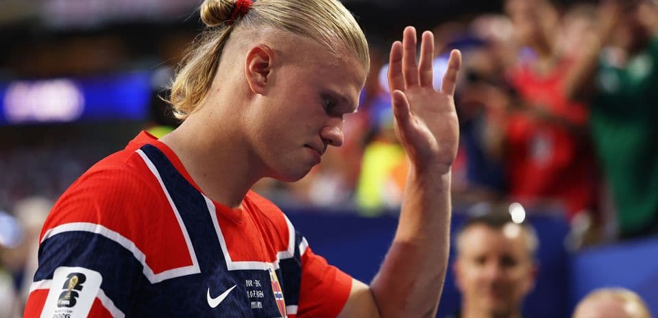 La sorpresiva sustitución de Erling Haaland en el cuarto de final del Mundial que desconcertó a Noruega