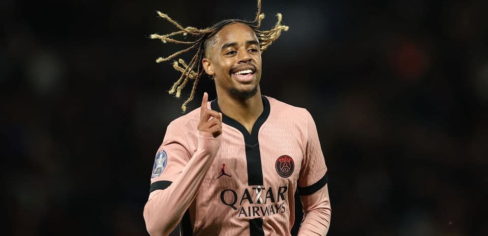 Luis Campos confirma que la ventana de transferencias del PSG sigue abierta mientras Liverpool muestra interés en Barcola y Mbaye