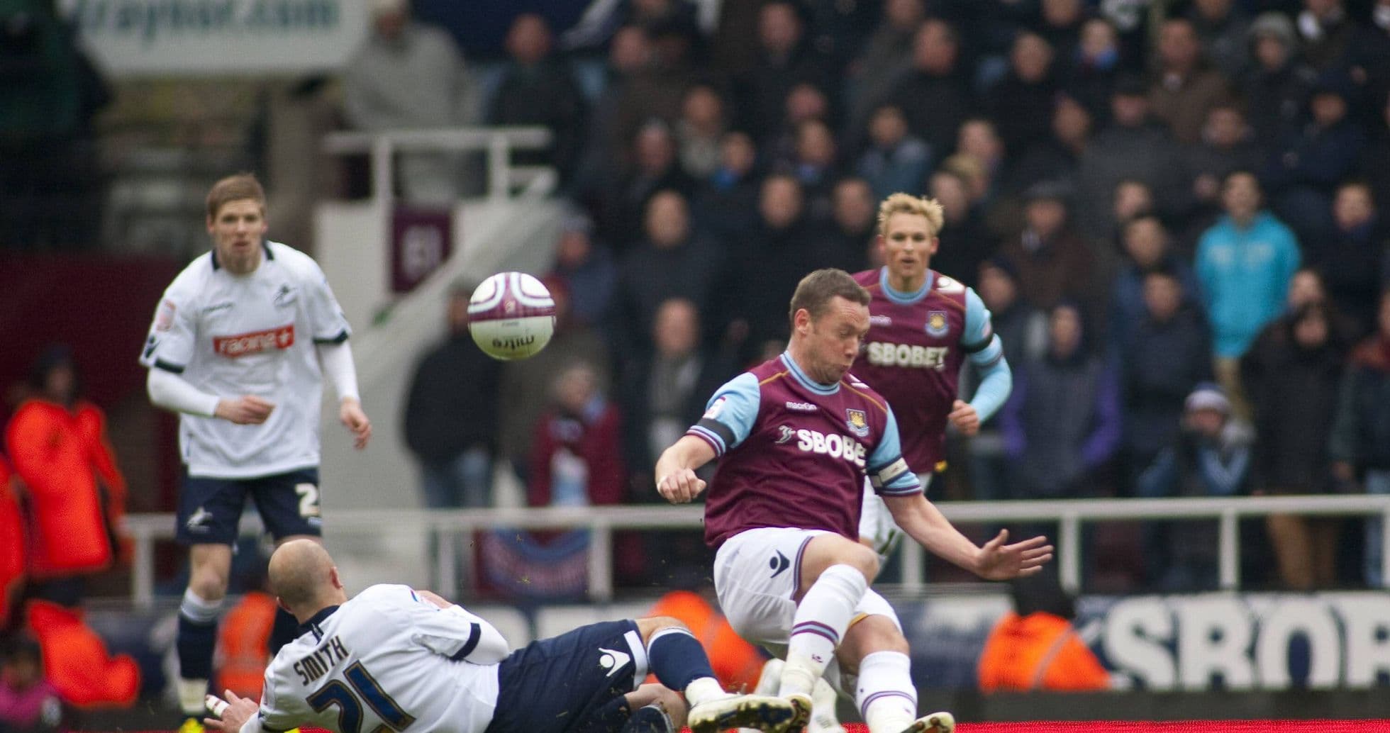 Regresa tras 14 años: Lo que debes saber sobre el enfrentamiento número 100 entre Millwall y West Ham
