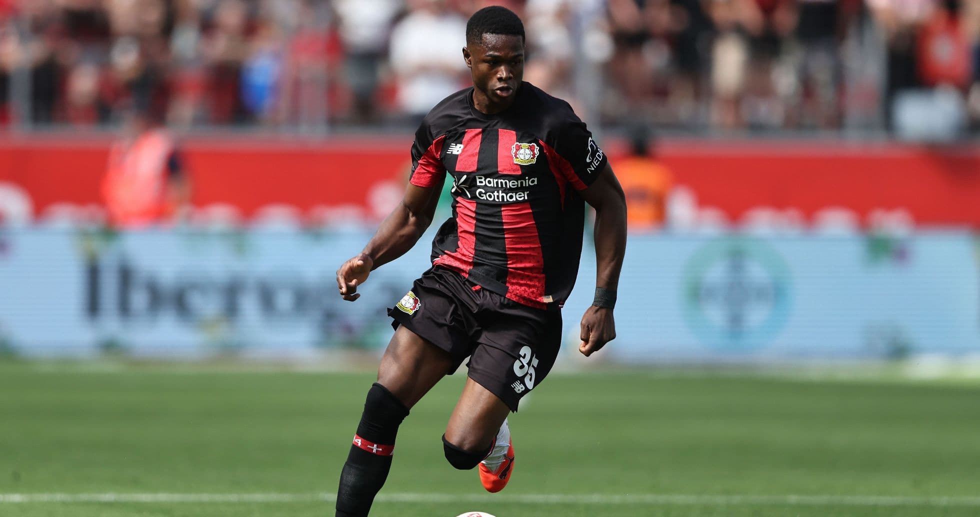 Newcastle United y Aston Villa buscan fichar a Christian Kofane en enero