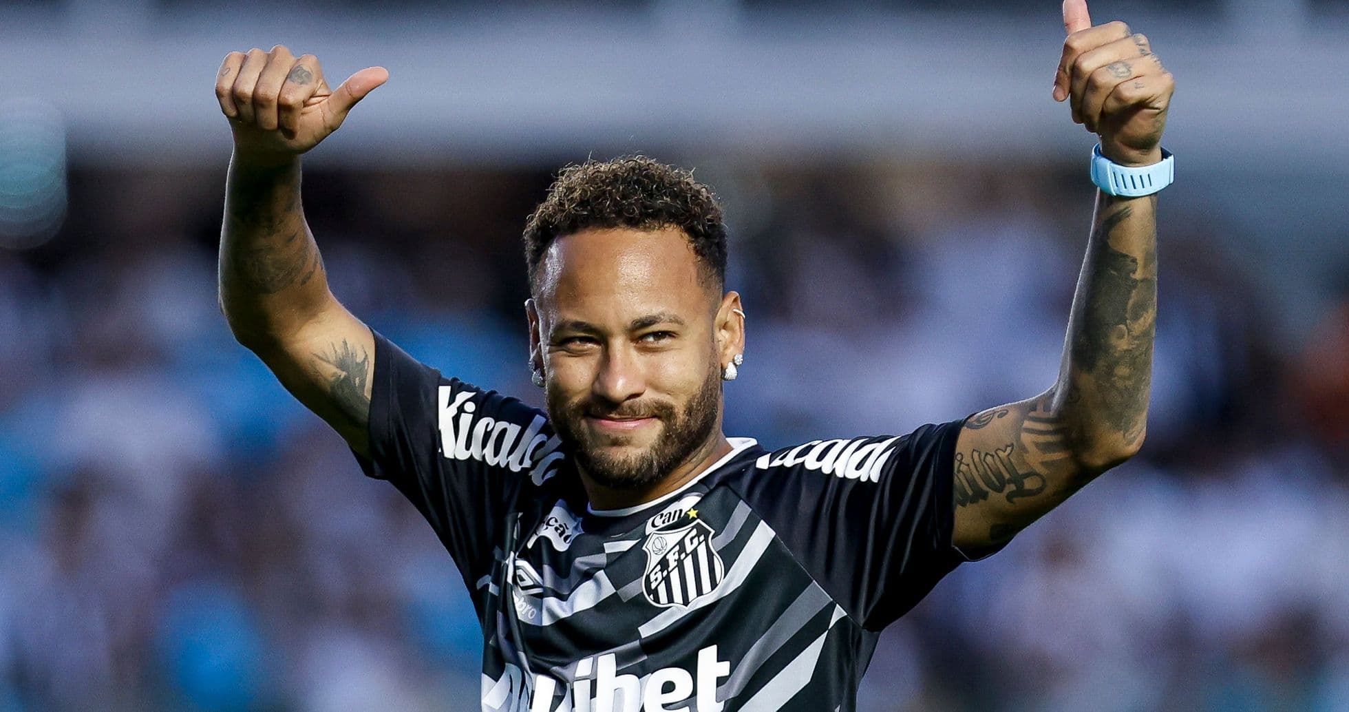 La familia de Neymar salva a Santos: paga deuda y levanta veto de transferencias de la FIFA