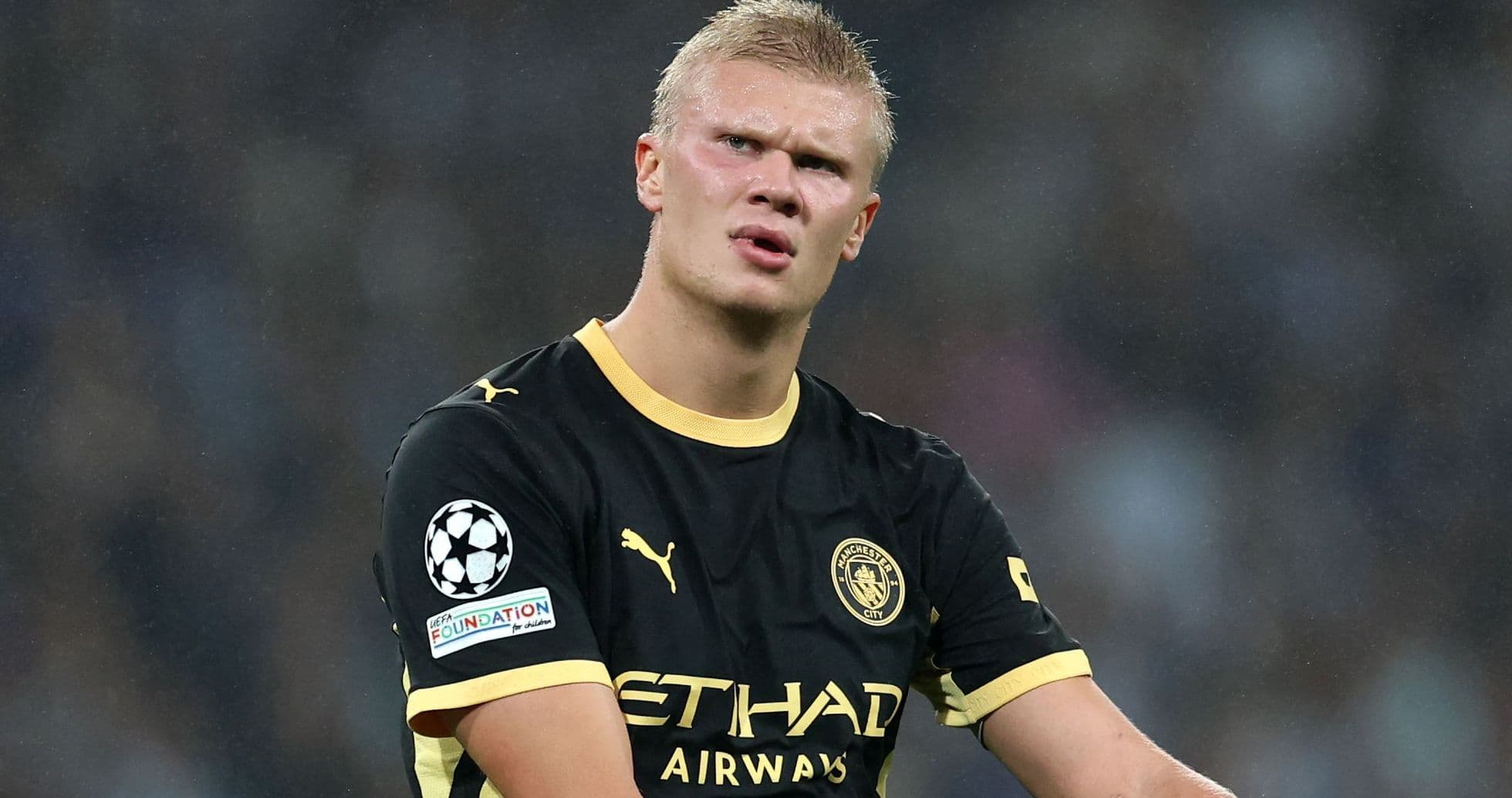 Erling Haaland celebra la resistencia del Manchester City tras igualar récord con doblete en Oporto
