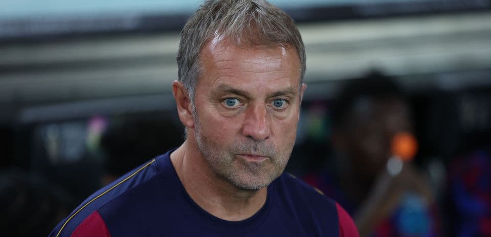 Hansi Flick insiste en más fichajes para Barcelona tras acuerdo por Rodri